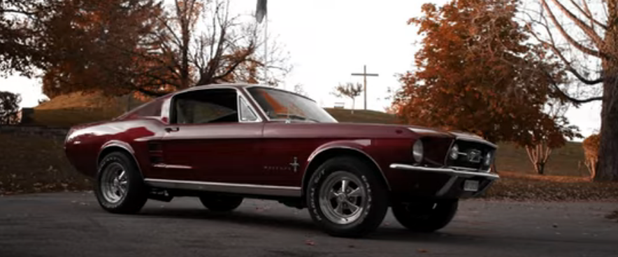  Ford Mustang